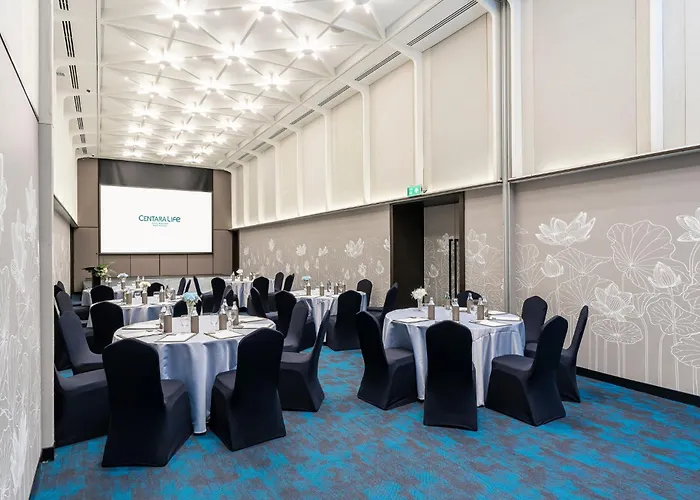 Centara Life Hotel Bangkok Phra Nakhon