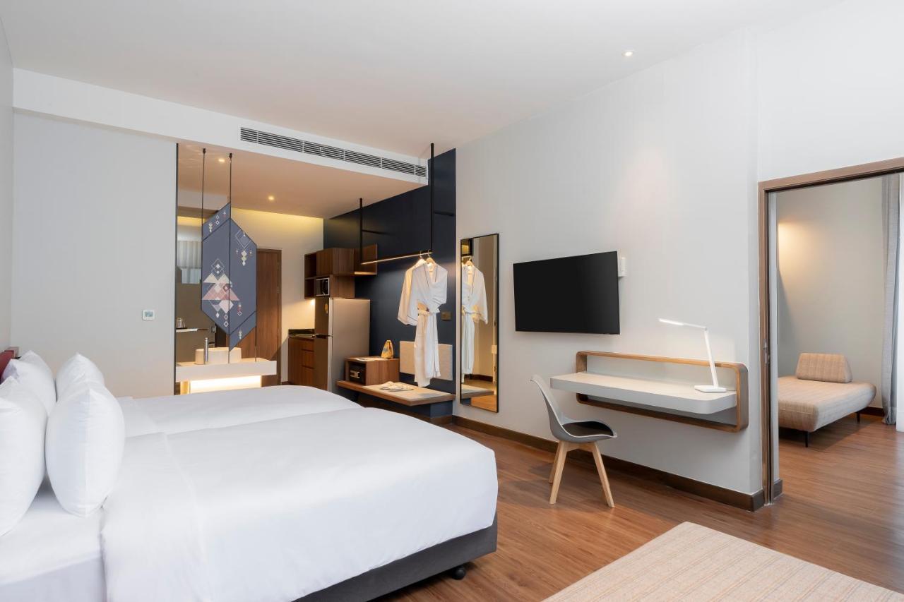 Centra By Centara Phra Nakhon Hotel